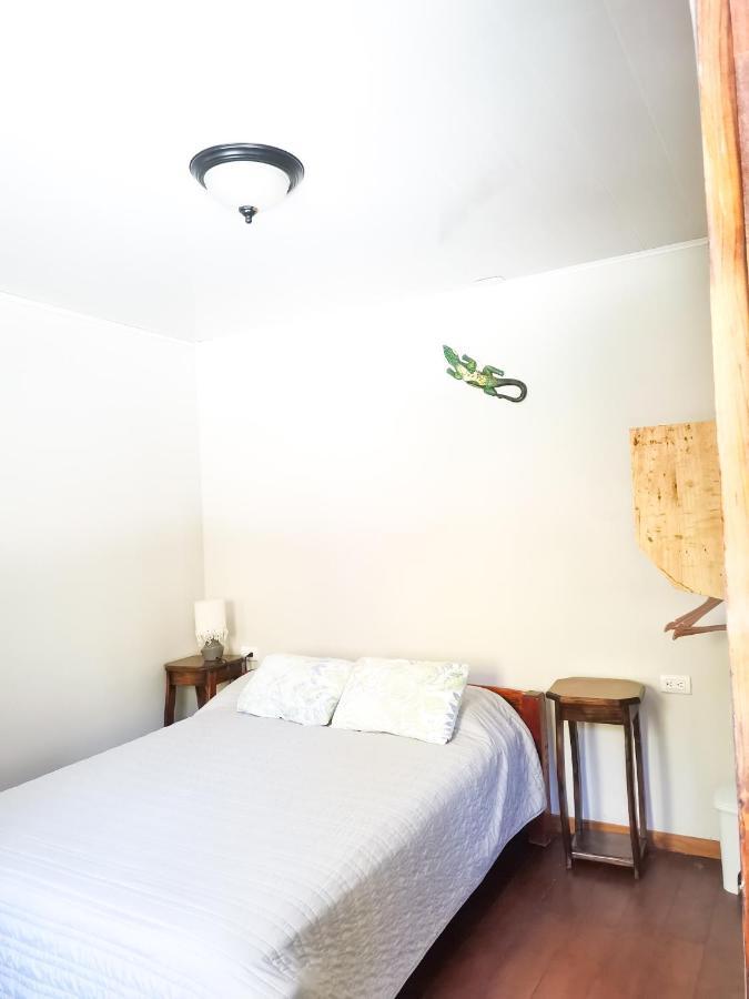 Casita Happy Feet And Tours Corcovado Otel Drakes Bay Dış mekan fotoğraf