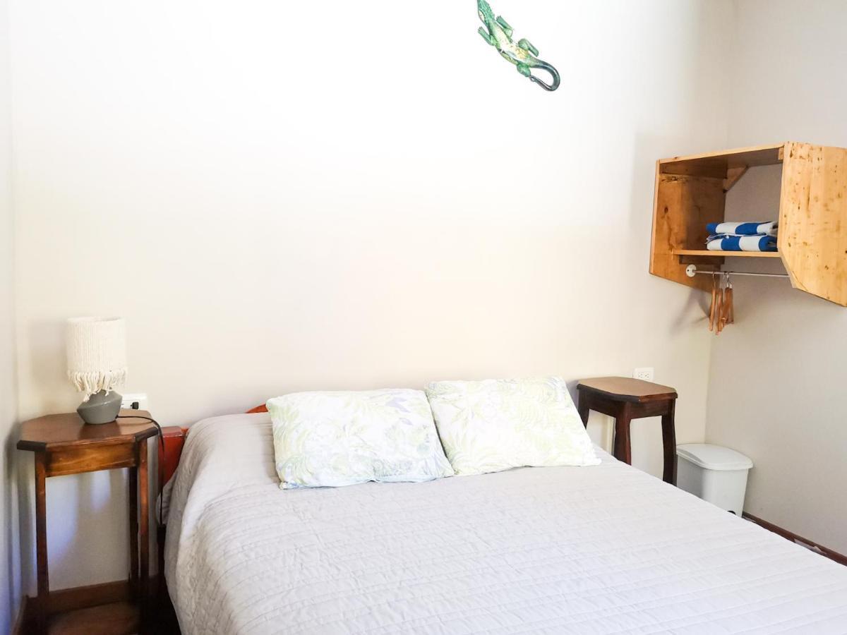 Casita Happy Feet And Tours Corcovado Otel Drakes Bay Dış mekan fotoğraf